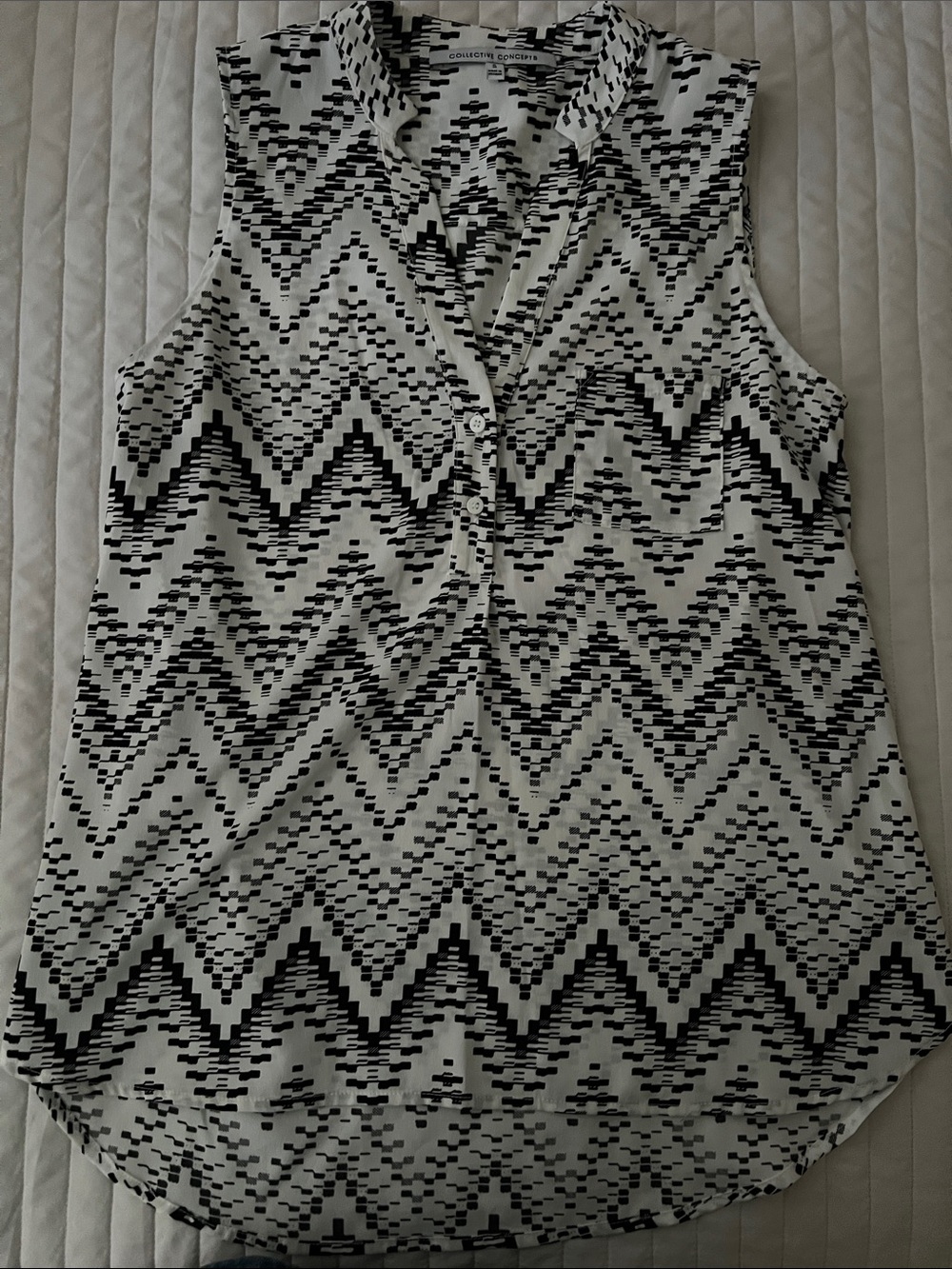 Collective Concepts Sleeveless Chevron-Print Button Front Top - Black & White